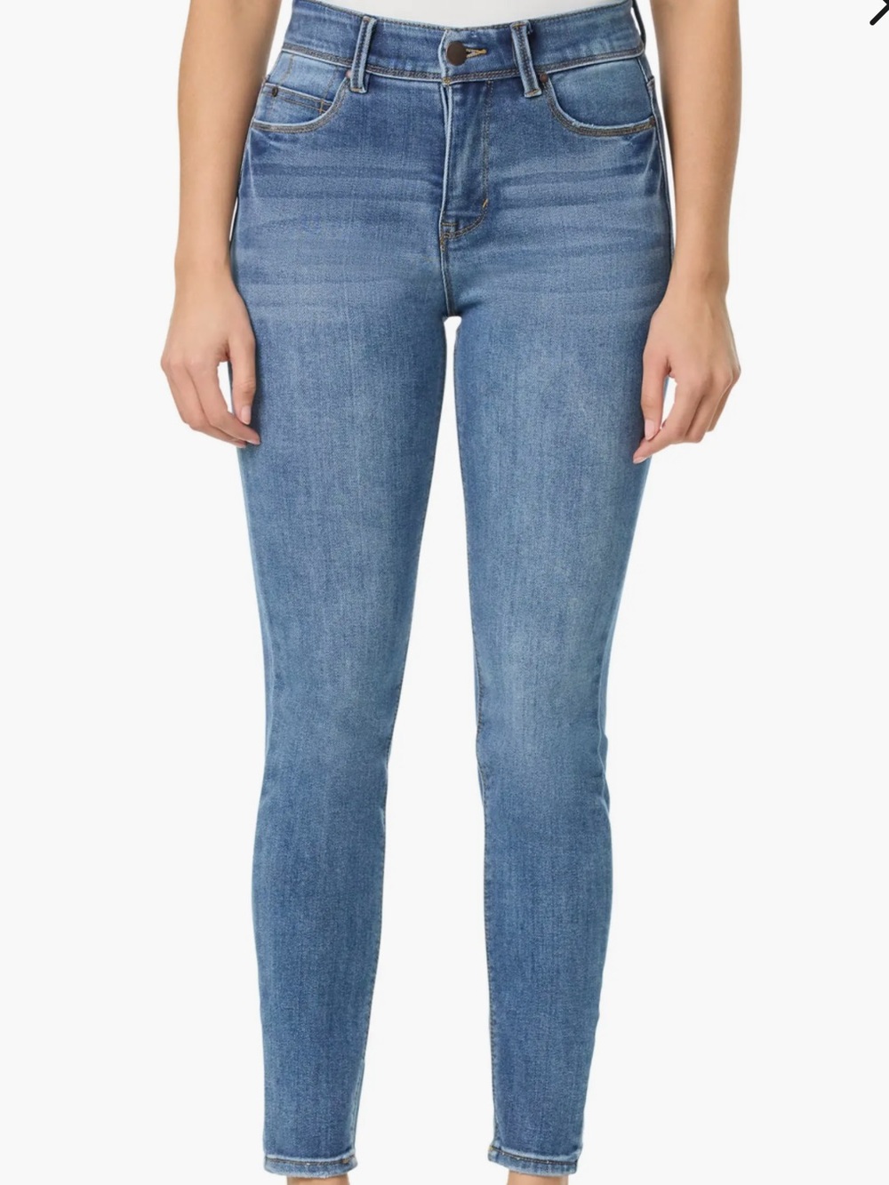 Curve Appeal Figure Flattering Light Wash Skinny Jeans Sz 14